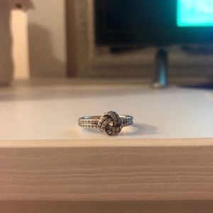 Pandora Ring Size 6